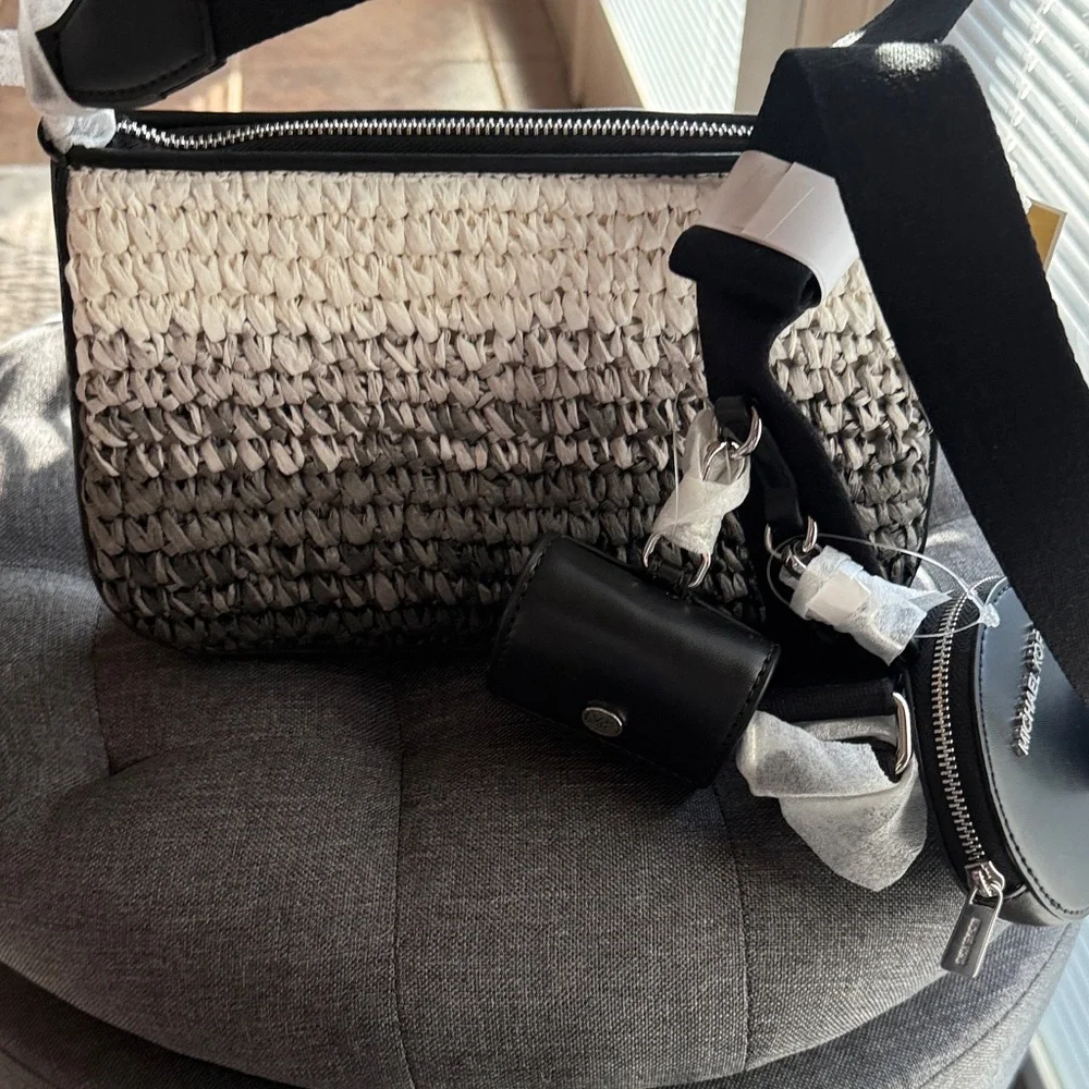 Michael Kors Jet Set travel Black and White Crossbody Bag - Picture 4 of 11